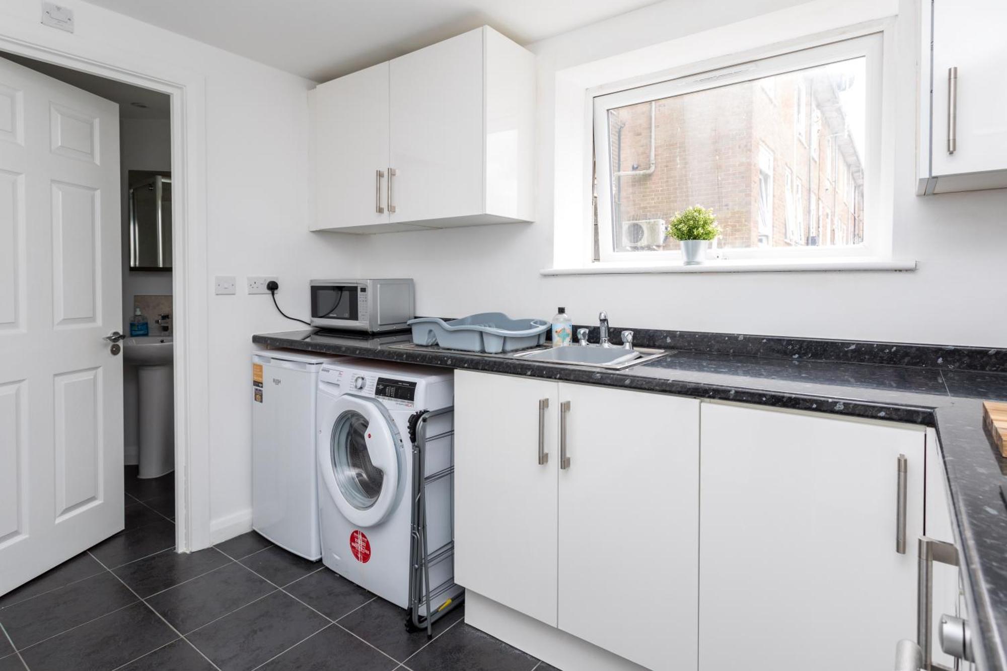 Flat 7- Spacious Studio Flat In The Heart Of Crawley Exteriör bild
